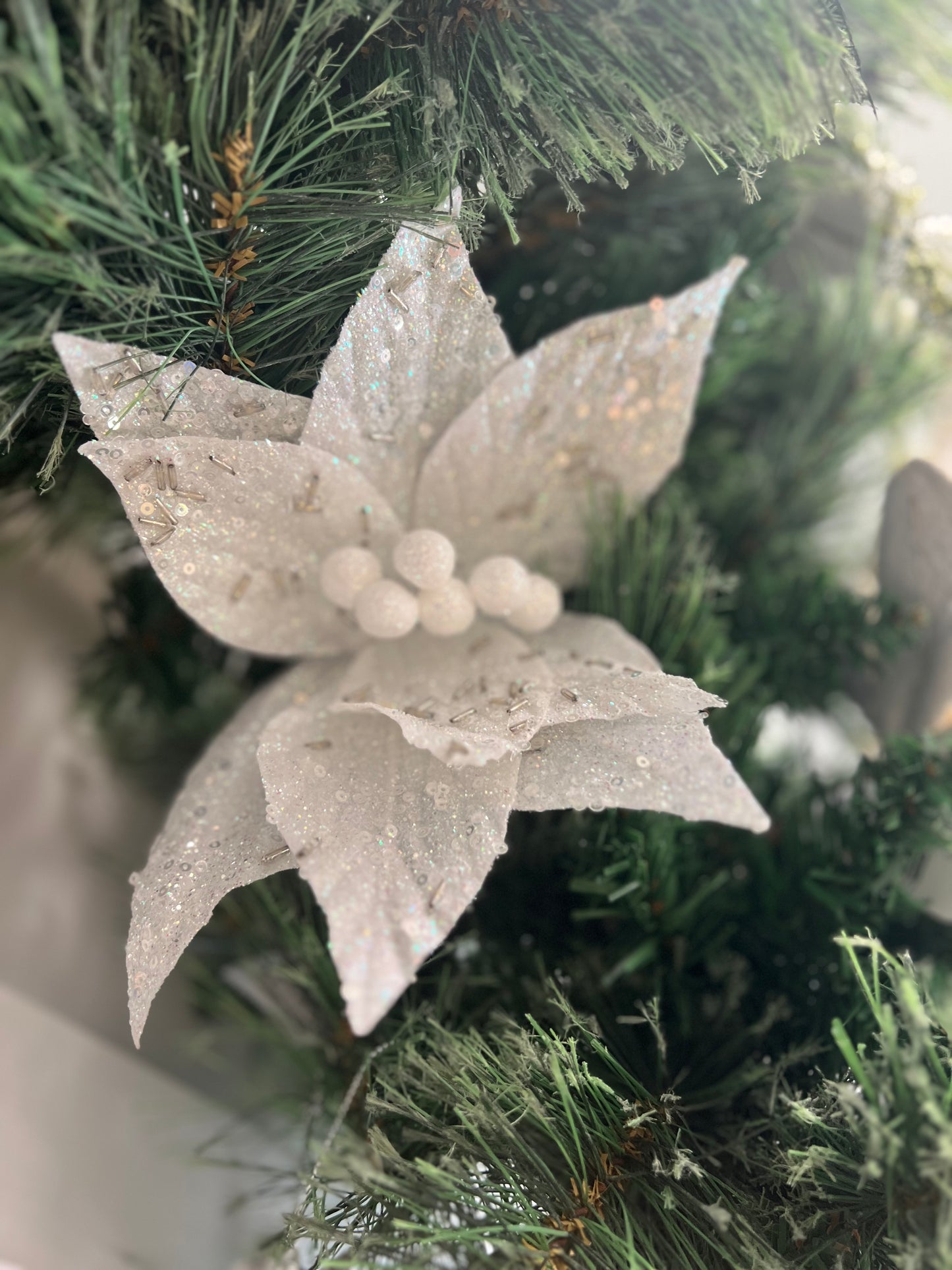 Clip On Poinsettia