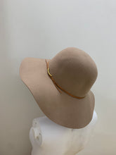 Load image into Gallery viewer, Rani Floppy Hat
