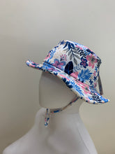 Load image into Gallery viewer, Greta Swim Hat
