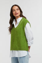 Load image into Gallery viewer, Mohair Links Vest
