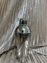 Load image into Gallery viewer, Silver Cocktail Shaker VUMOCO
