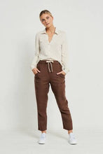 Load image into Gallery viewer, Luxe linen pants +
