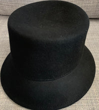 Load image into Gallery viewer, Seine Bucket Hat
