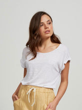 Load image into Gallery viewer, Lockie Linen Tee +
