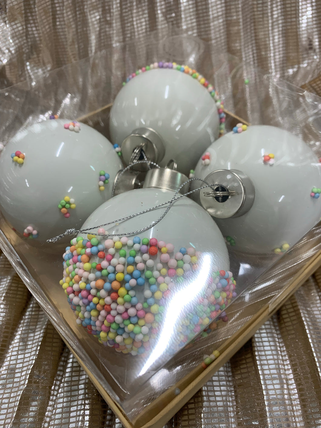 Glass Bauble With Sprinkles CHR966